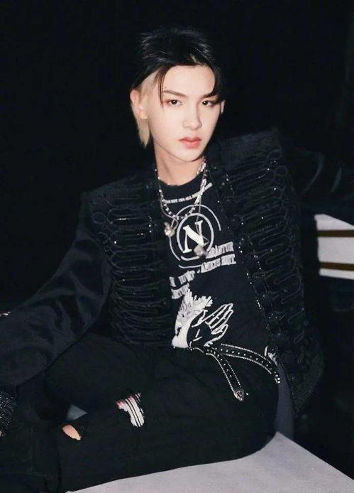 娱乐吃瓜黄明昊,娱乐吃瓜界的“瓜王”