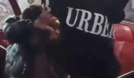 吃瓜纹身男网红很大的照片,吃瓜表情下的巨大魅力