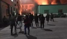 新疆火灾网友爆料新闻,网友爆料，火势蔓延，紧急救援行动展开